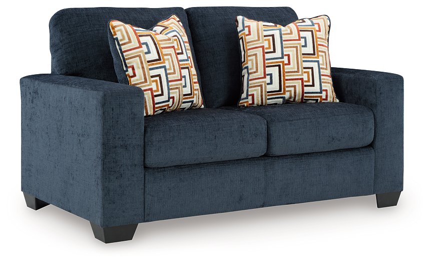 Aviemore Loveseat