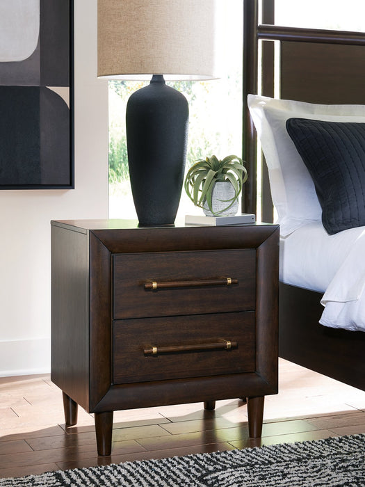 Dantenton Nightstand