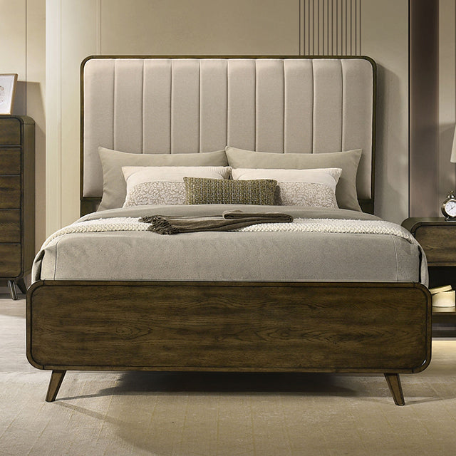 Eastlin E.King Bed